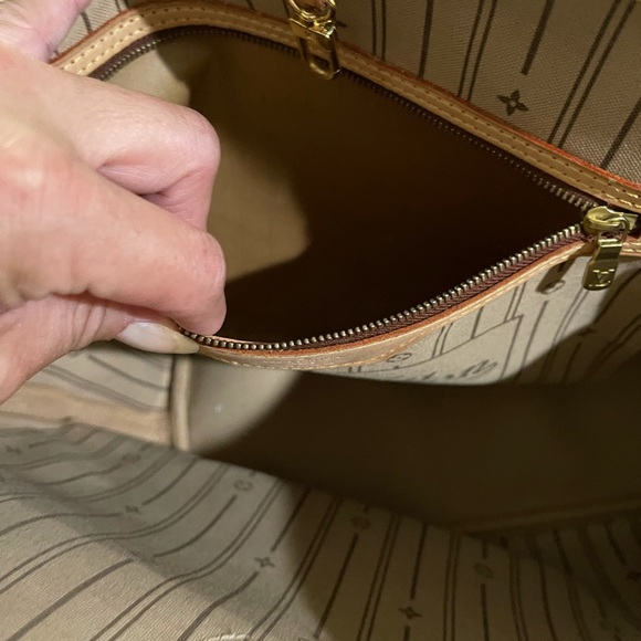 Like new Authentic Louis Vuitton neverfull - Picture 2 of 5